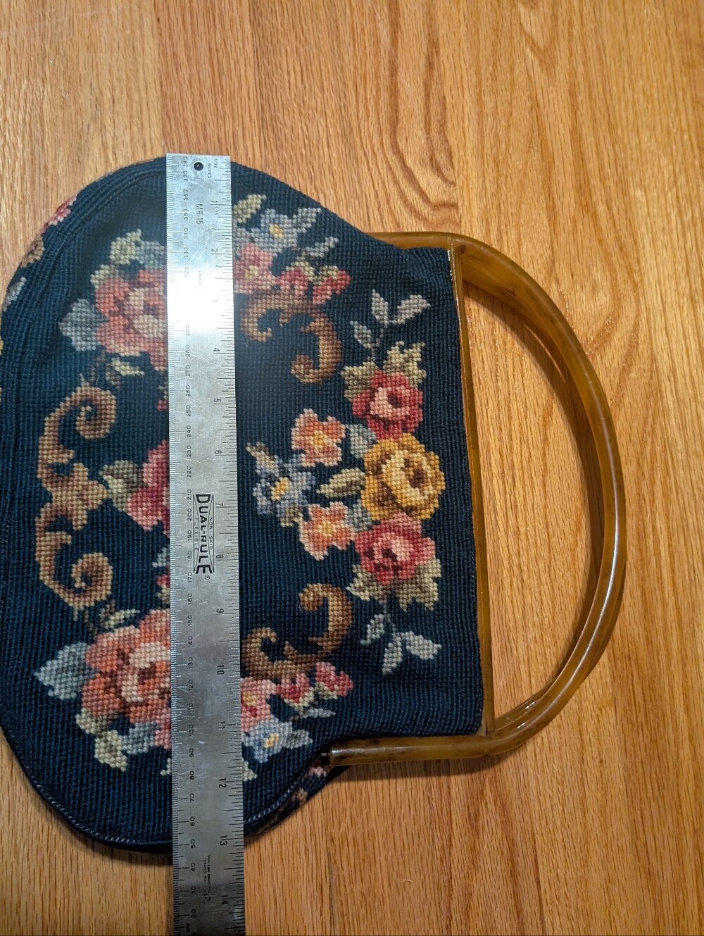 Retro Floral Needlepoint Purse - Picture 4 of 6